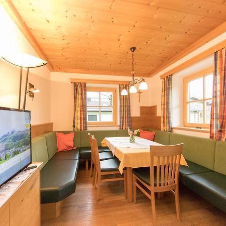 Gaestehaus Muellauer ลีโอกัง ภายนอก รูปภาพ