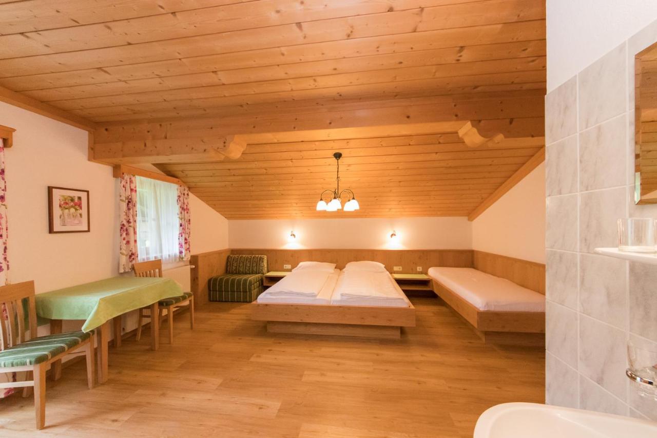 Gaestehaus Muellauer ลีโอกัง ภายนอก รูปภาพ