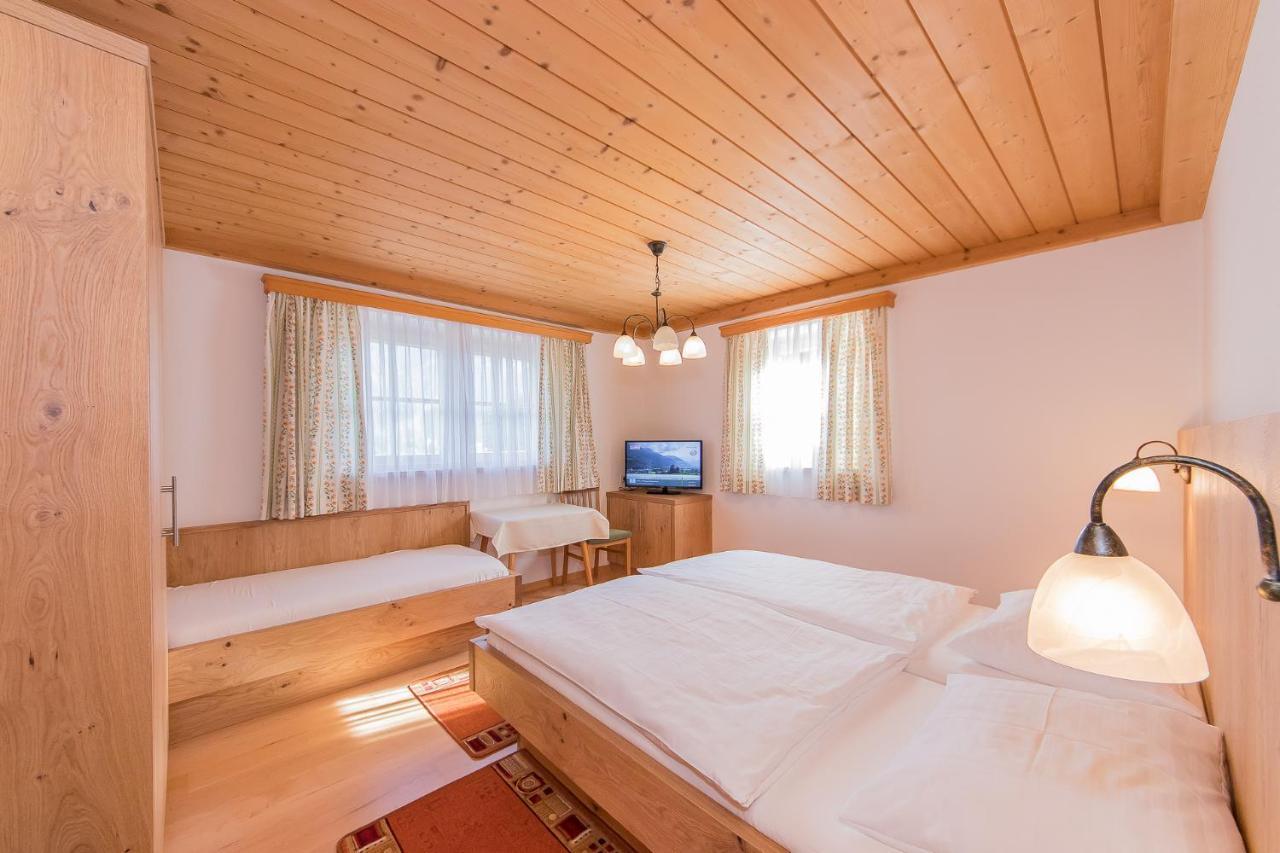 Gaestehaus Muellauer ลีโอกัง ภายนอก รูปภาพ