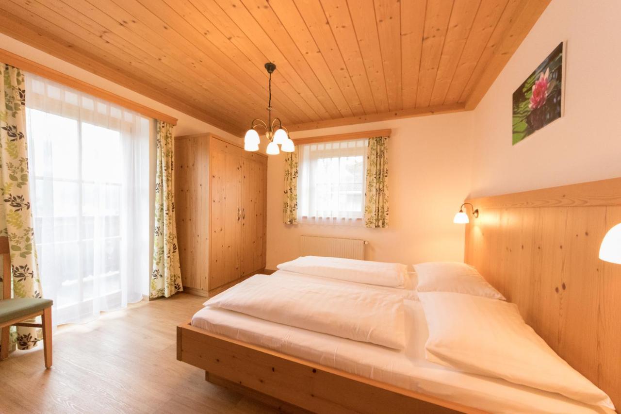 Gaestehaus Muellauer ลีโอกัง ภายนอก รูปภาพ